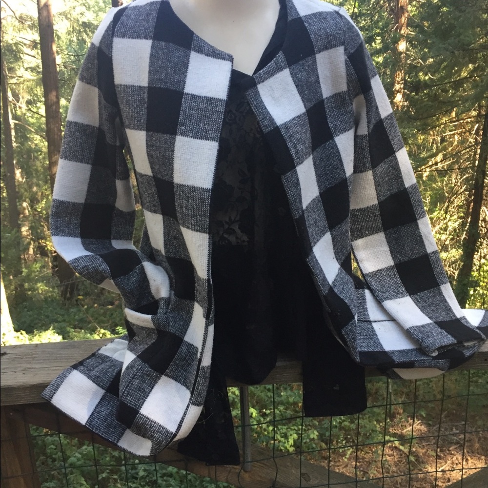 Vintage oversize black and cream wool blend collarless blazer